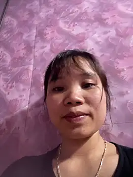 Snapshot of Ngoc-bbi chatting on April 20, 2026, 1:45 pm Ngoc-bbi online show from April 20, 2026, 1:45 pm