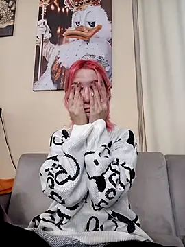 Liann Stark online show from November 12, 2025, 6:17 am