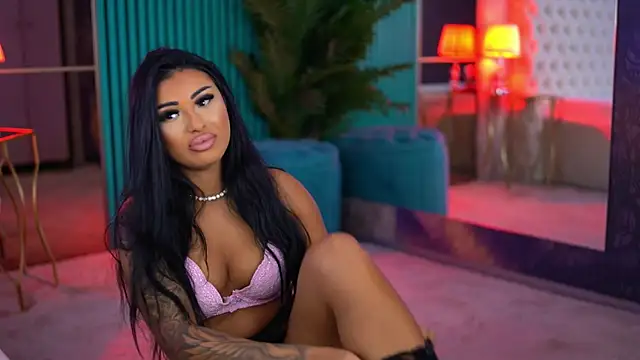 ArabellaPosh online show from October 25, 2025, 4:55 am