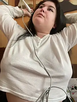 Snapshot of DazzzlingDame chatting on February 19, 2026, 10:34 am DazzzlingDame online show from February 19, 2026, 10:34 am