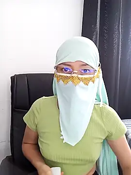 Snapshot of Eyad__H chatting on May 5, 2026, 1:25 pm Eyad H online show from May 5, 2026, 1:25 pm