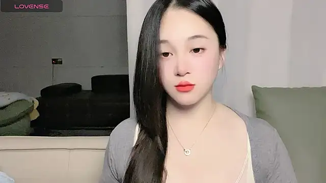 woaiqinqin online show from December 22, 2025, 3:45 pm