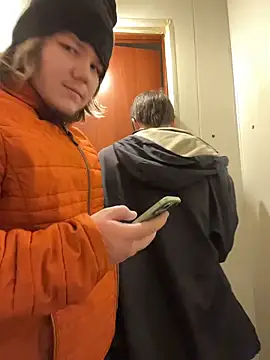 Snapshot of desiredude9 chatting on February 7, 2026, 1:30 pm desiredude9 online show from February 7, 2026, 1:30 pm