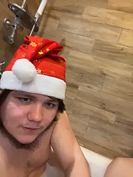 Snapshot of desiredude9 chatting on December 22, 2025, 6:08 pm desiredude9 online show from December 22, 2025, 6:08 pm