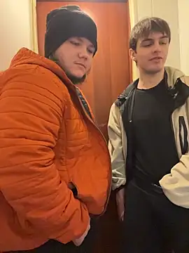 Snapshot of desiredude9 chatting on February 21, 2026, 5:37 pm desiredude9 online show from February 21, 2026, 5:37 pm