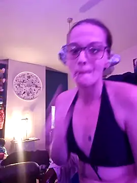 kittykatbean online show from December 1, 2025, 5:36 pm