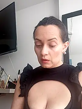 Snapshot of sarita_star chatting on October 28, 2025, 5:01 pm sarita star online show from October 28, 2025, 5:01 pm