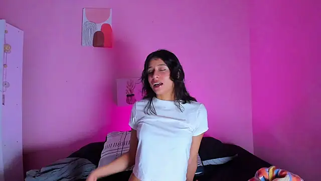 Georgina Ferri  online show from November 1, 2025, 5:18 pm