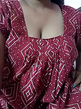 Snapshot of Aaradhya_Sharma chatting on January 31, 2026, 7:23 pm Aaradhya Sharma online show from January 31, 2026, 7:23 pm