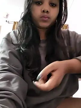 Snapshot of Aaradhya_Sharma chatting on February 6, 2026, 1:18 pm Aaradhya Sharma online show from February 6, 2026, 1:18 pm