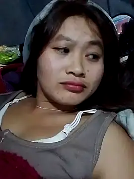 lusy-bae online show from November 6, 2025, 1:37 pm