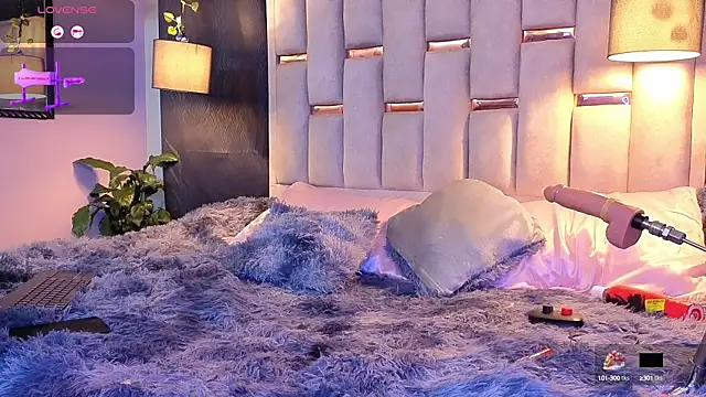 melody-rouss online show from September 21, 2025, 4:28 am