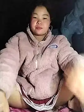 lylylove online show from March 11, 2026, 6:40 am