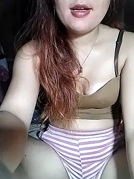 lylylove online show from June 1, 2026, 11:26 pm