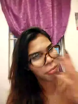 Snapshot of dianne_swift chatting on April 27, 2026, 3:54 pm dianne swift online show from April 27, 2026, 3:54 pm