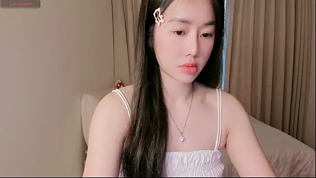 Snapshot of strawberry-ni chatting on October 11, 2025, 10:05 am strawberry-ni online show from October 11, 2025, 10:05 am