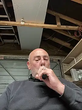 Snapshot of Richmcgee chatting on June 11, 2026, 7:33 pm Richmcgee online show from June 11, 2026, 7:33 pm