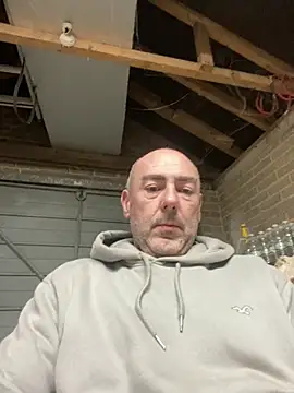 Snapshot of Richmcgee chatting on February 27, 2026, 8:19 pm Richmcgee online show from February 27, 2026, 8:19 pm