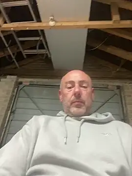 Snapshot of Richmcgee chatting on May 9, 2026, 7:28 pm Richmcgee online show from May 9, 2026, 7:28 pm