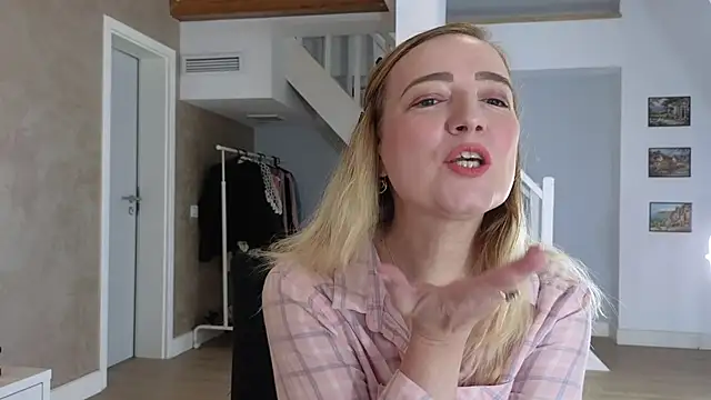 Blue Angel Sweet online show from October 3, 2025, 3:41 am