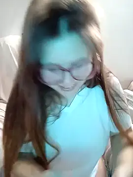 Snapshot of maaddison_mx chatting on May 7, 2026, 2:42 pm maaddison mx online show from May 7, 2026, 2:42 pm