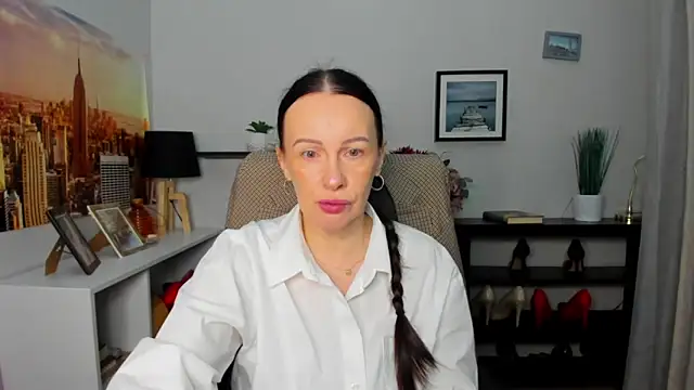 Velvet Jasmine online show from December 19, 2025, 6:27 am