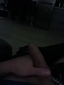 Snapshot of studdd716 chatting on December 17, 2025, 4:01 pm studdd716 online show from December 17, 2025, 4:01 pm