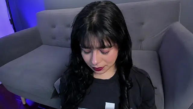 flower smith  online show from March 31, 2026, 11:56 am