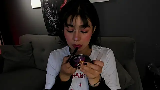 Snapshot of flower_smith_ chatting on February 12, 2026, 11:43 am flower smith online show from February 12, 2026, 11:43 am