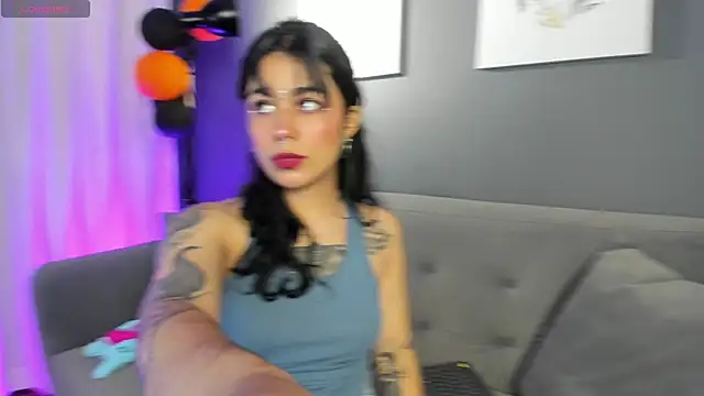 flower smith  online show from October 27, 2025, 11:44 am