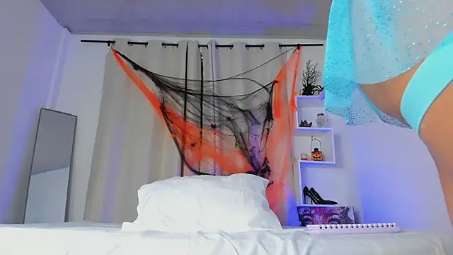 Selenafox 0 online show from October 31, 2025, 1:57 am