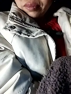  YooY  online show from January 10, 2026, 11:22 pm