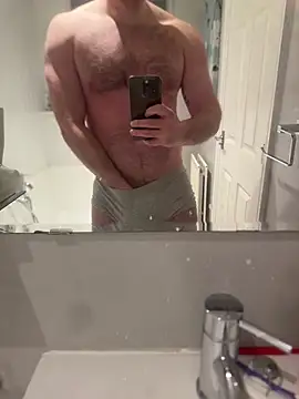 Manchestermuscles1988 online show from April 12, 2026, 12:25 am