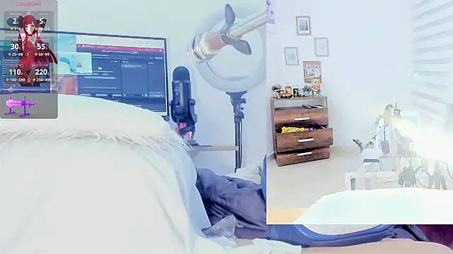 Rosy Emely online show from October 28, 2025, 9:19 am