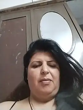 Snapshot of Jann_Riya333 chatting on July 26, 2026, 2:40 am Jann Riya333 online show from July 26, 2026, 2:40 am