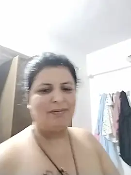 Snapshot of Jann_Riya333 chatting on June 18, 2026, 11:04 am Jann Riya333 online show from June 18, 2026, 11:04 am