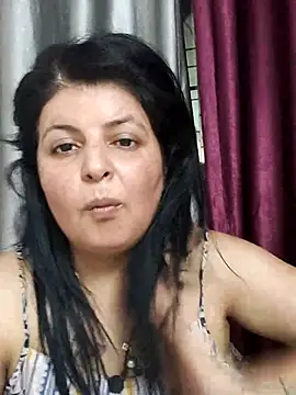 Snapshot of Jann_Riya333 chatting on June 30, 2026, 6:57 am Jann Riya333 online show from June 30, 2026, 6:57 am