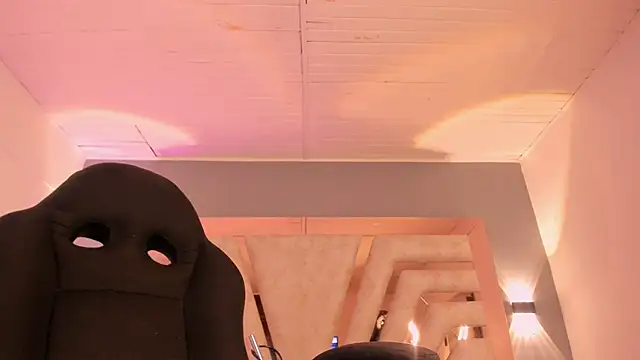 BellaBoobs  online show from April 8, 2026, 7:48 pm