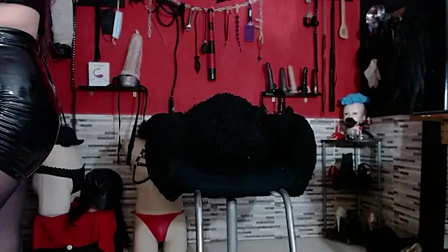 Snapshot of Miss_Mirandaa chatting on February 15, 2026, 11:09 am Miss Mirandaa online show from February 15, 2026, 11:09 am