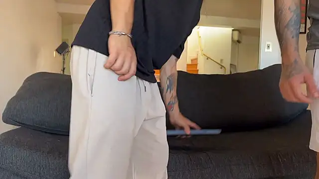 lenruy online show from December 15, 2025, 9:20 pm