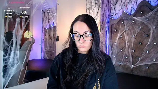 Zami Escobar of online show from October 23, 2025, 6:39 pm