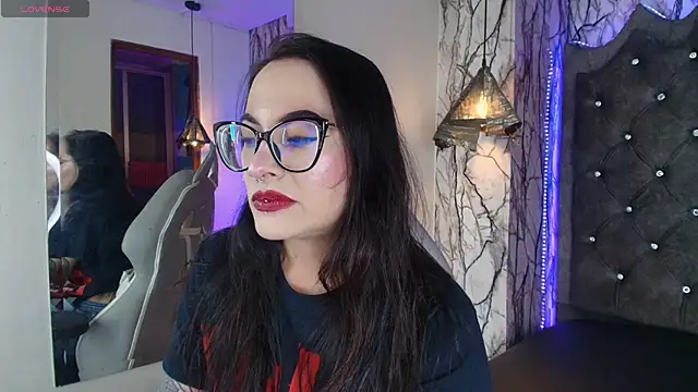 Zami Escobar of online show from October 6, 2025, 7:36 pm