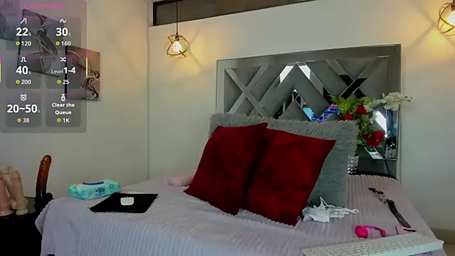 Candy Hott7 online show from December 16, 2025, 8:13 pm