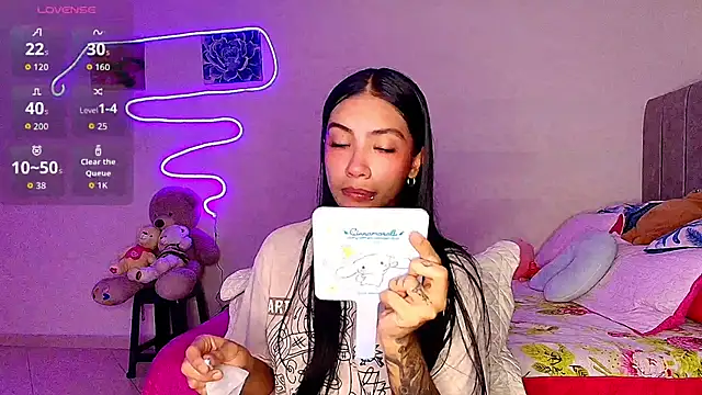 mia yireth online show from April 21, 2026, 2:36 am