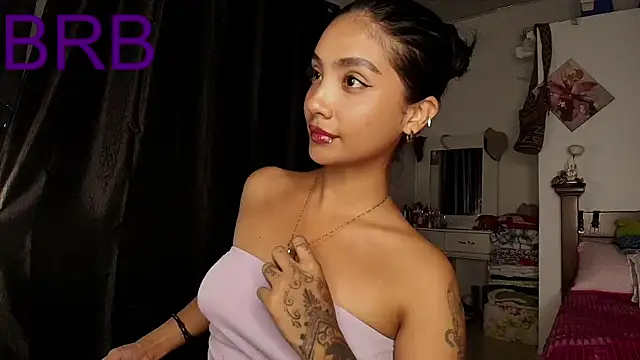 mia yireth online show from October 20, 2025, 12:13 am