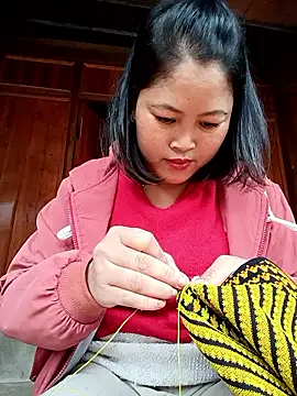 maycuc123 online show from January 8, 2026, 1:44 am