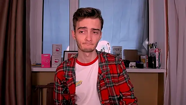 Snapshot of spider____man chatting on September 24, 2025, 12:11 pm spider man online show from September 24, 2025, 12:11 pm