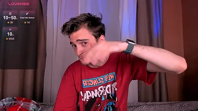 Snapshot of spider____man chatting on November 6, 2025, 2:43 pm spider man online show from November 6, 2025, 2:43 pm