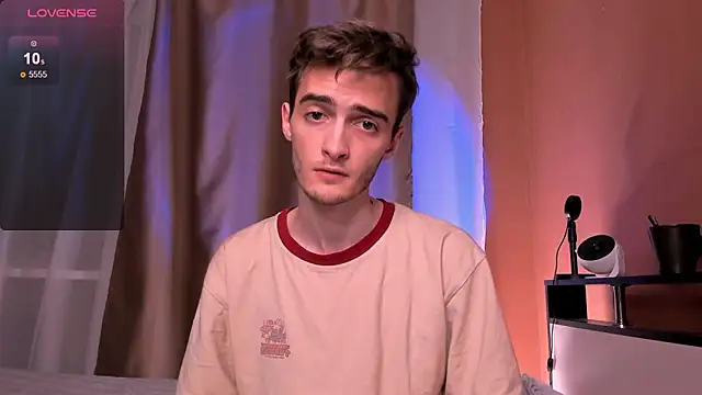 Snapshot of spider____man chatting on October 11, 2025, 6:31 pm spider man online show from October 11, 2025, 6:31 pm