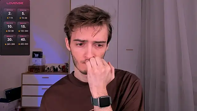 Snapshot of spider____man chatting on December 4, 2025, 3:55 pm spider man online show from December 4, 2025, 3:55 pm